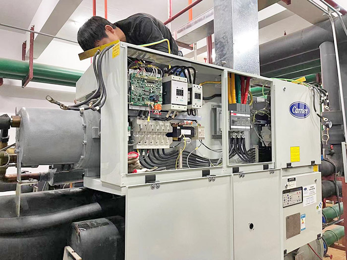 開(kāi)利螺桿機(jī)保養(yǎng)